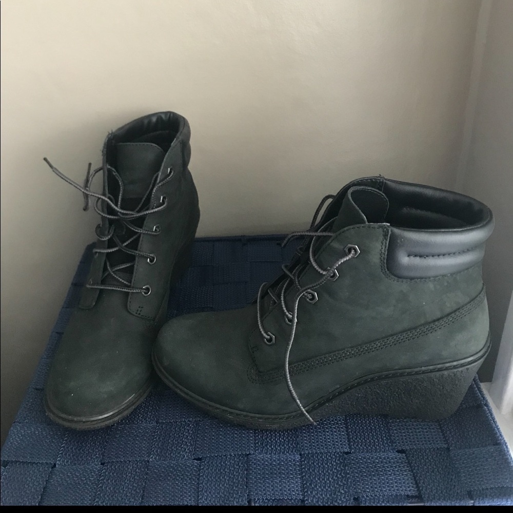Timberland size 7.5 black wedge